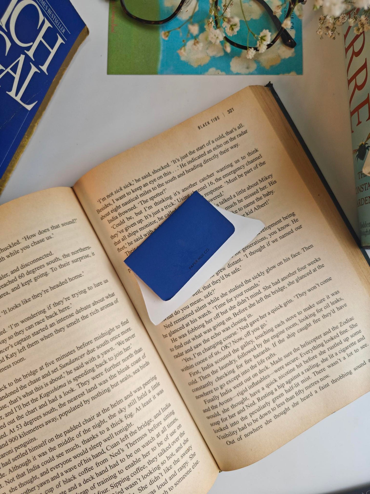 Magnetic Bookmark | Book Nook