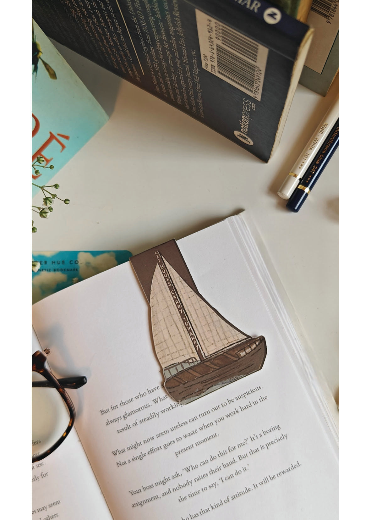 Magnetic Bookmark | Let books carry you away